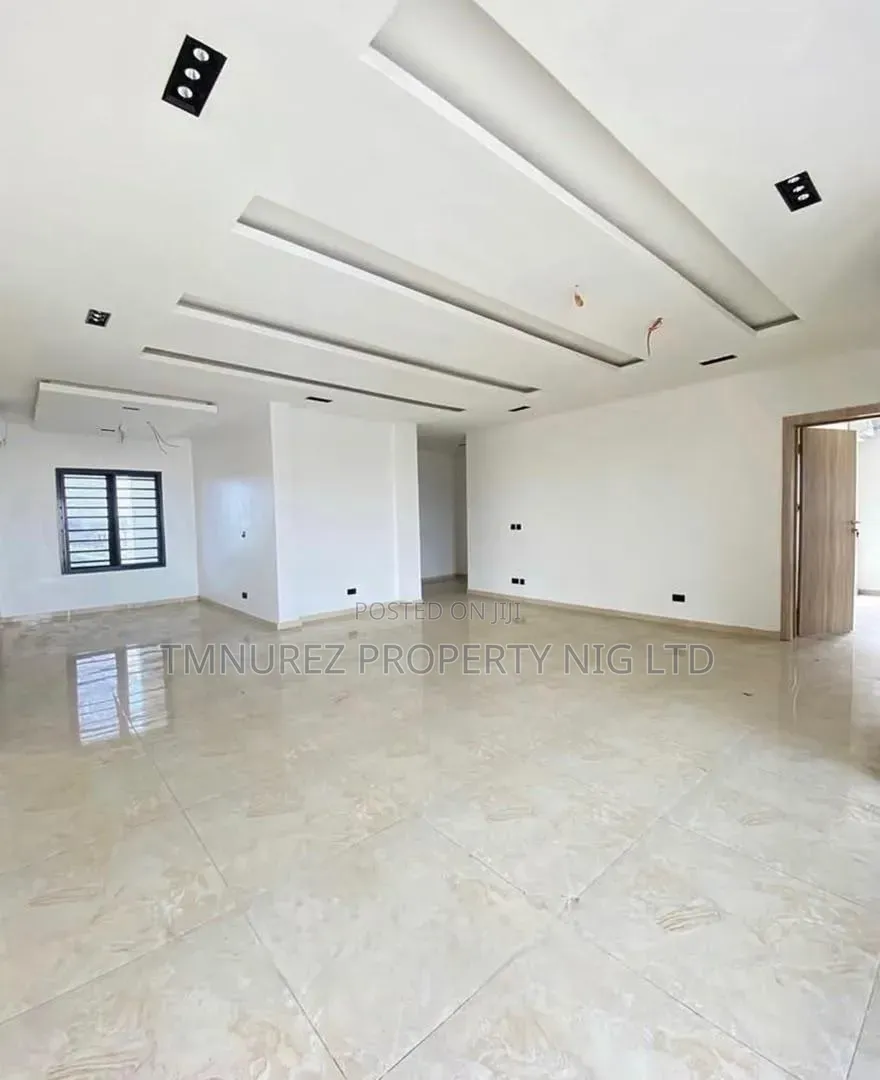 3bdrm Apartment in Lekki Phase 1 for rent in Lekki Phase 1