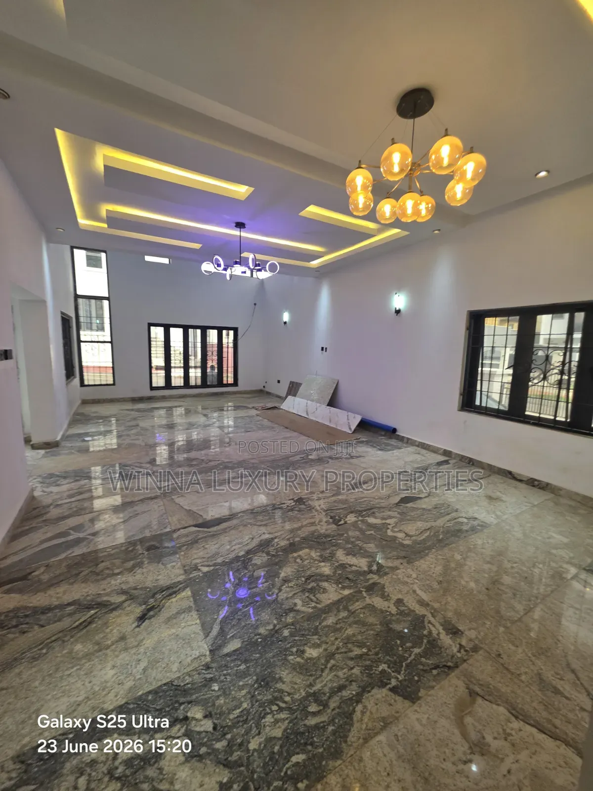 6bdrm Duplex in Guzape for sale in Guzape District