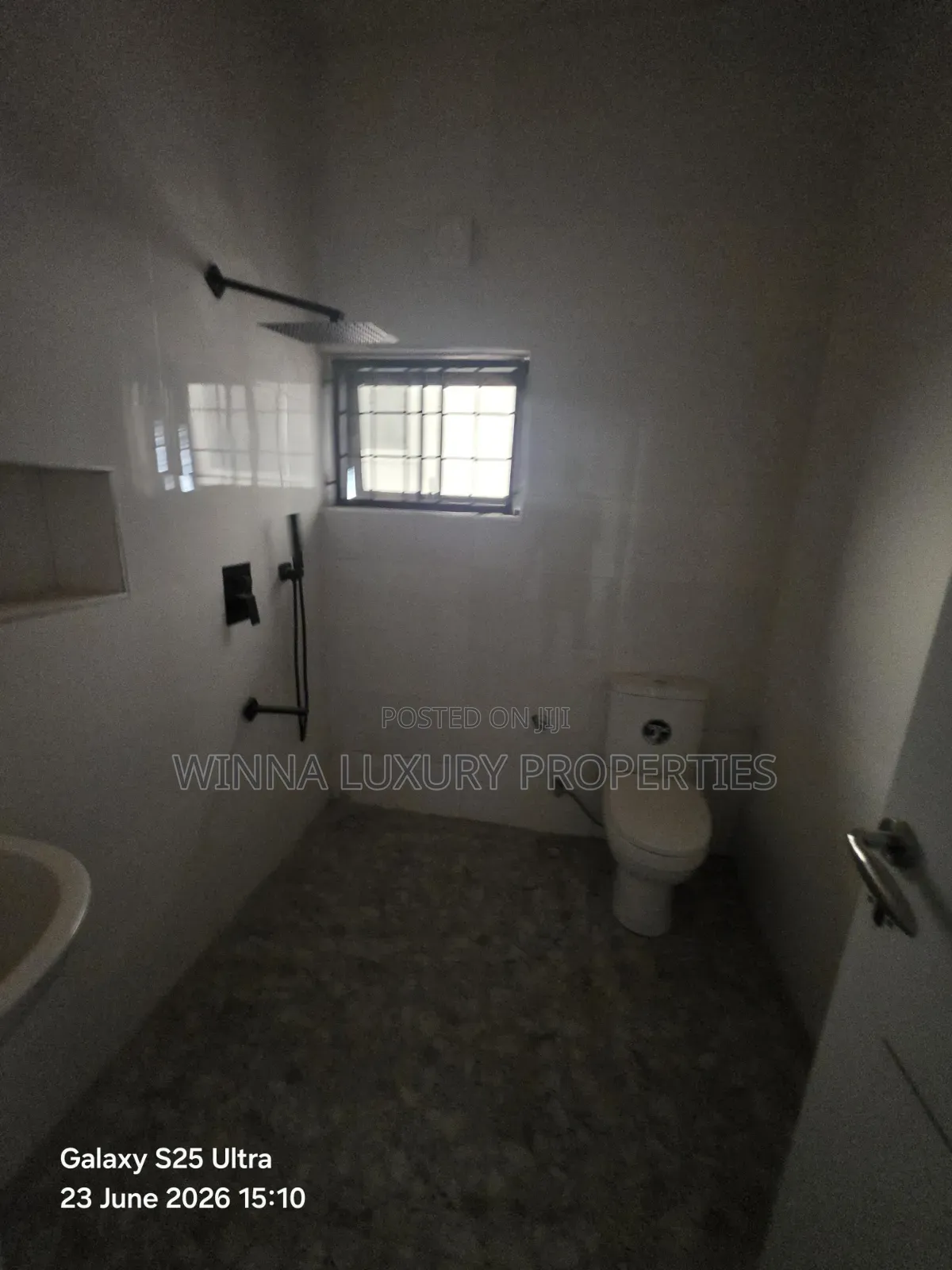 6bdrm Duplex in Guzape for sale in Guzape District