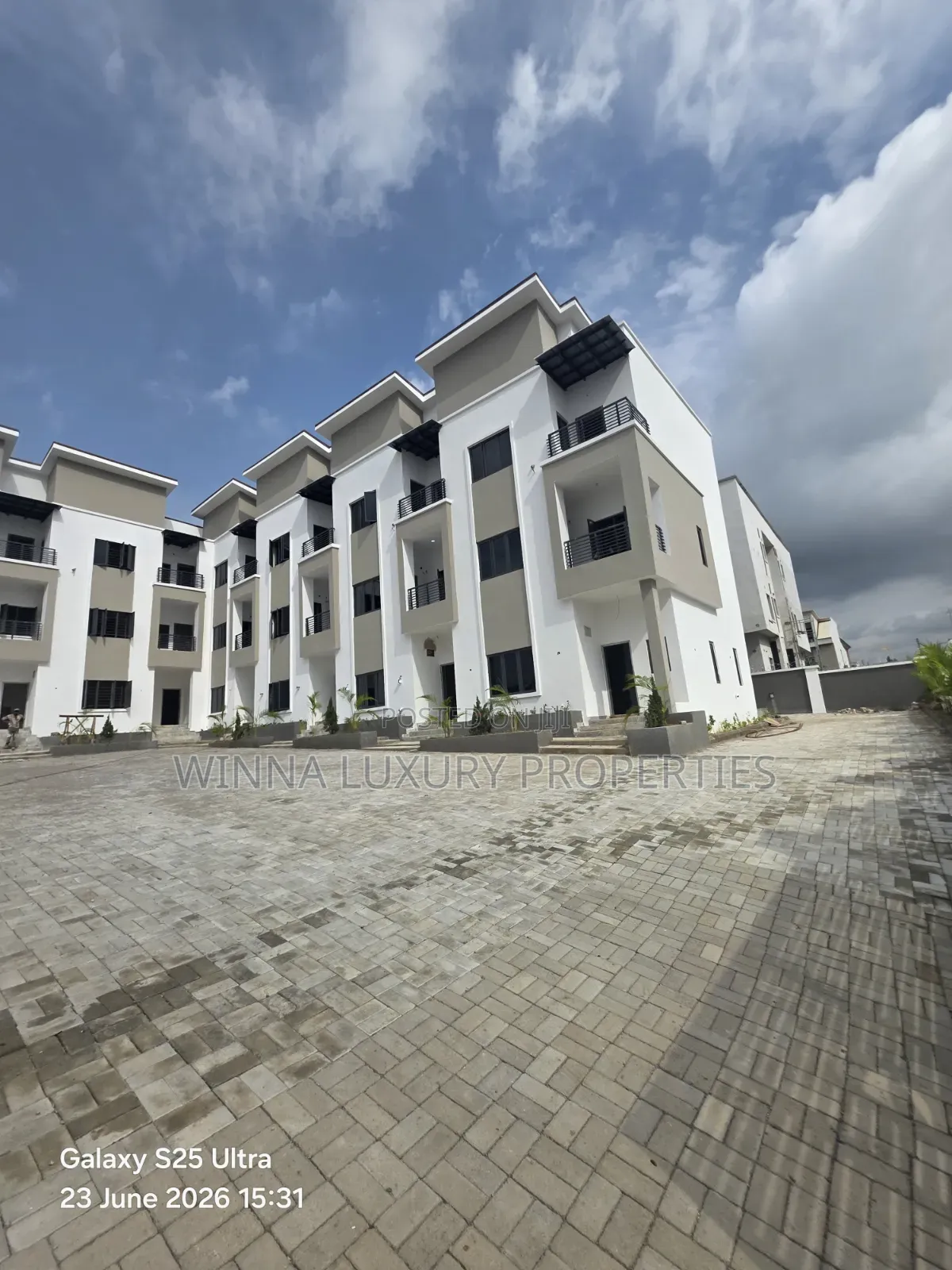 5bdrm Townhouse/Terrace in Guzape for sale in Guzape District