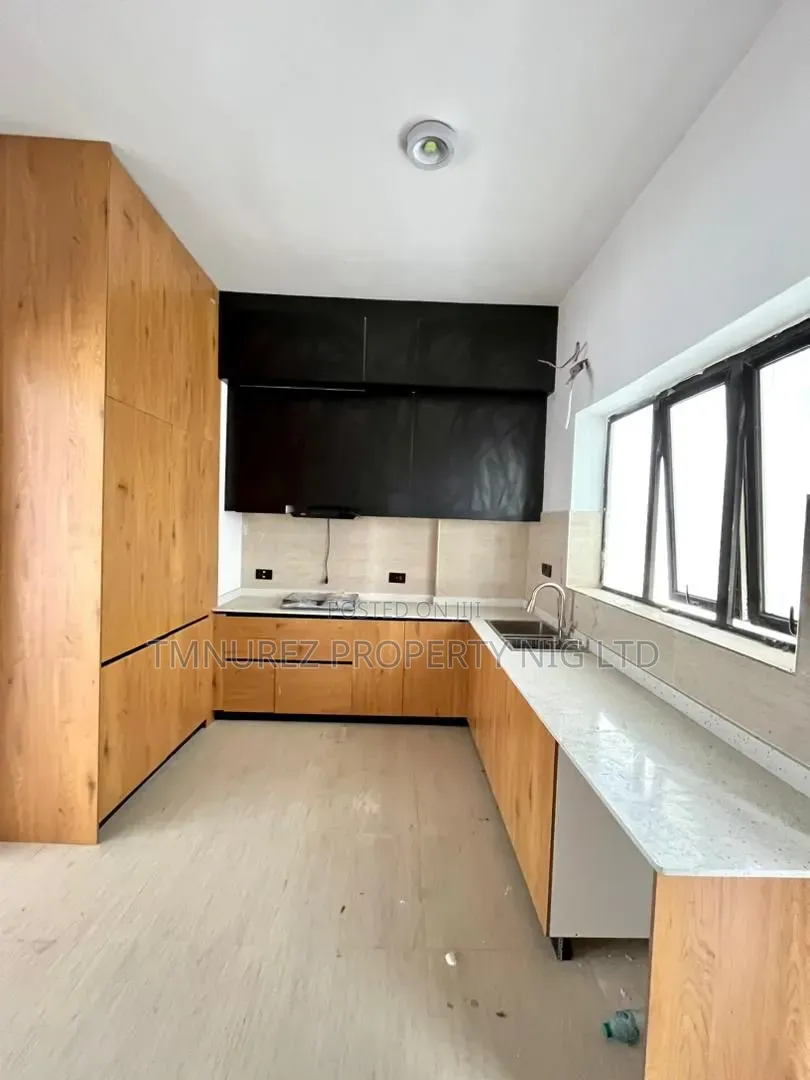 3bdrm Apartment in Lekki Phase 1 for sale in Lekki Phase 1