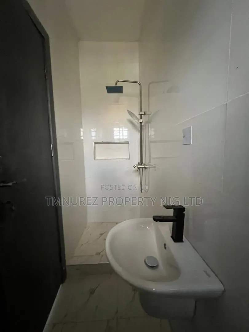 2bdrm Apartment in Abraham Adesanya Estate for rent in Abraham Adesanya Estate