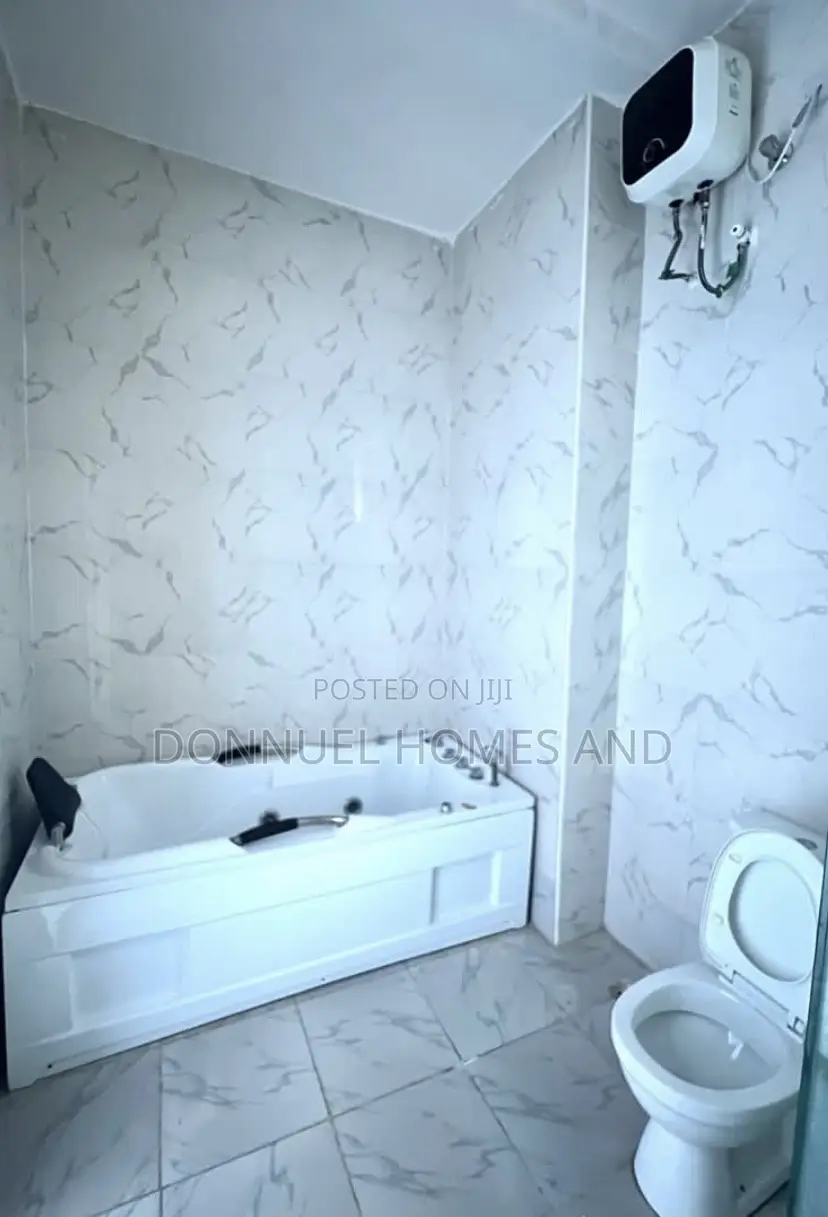 4bdrm Townhouse / Terrace in Ikota for rent in Ikota