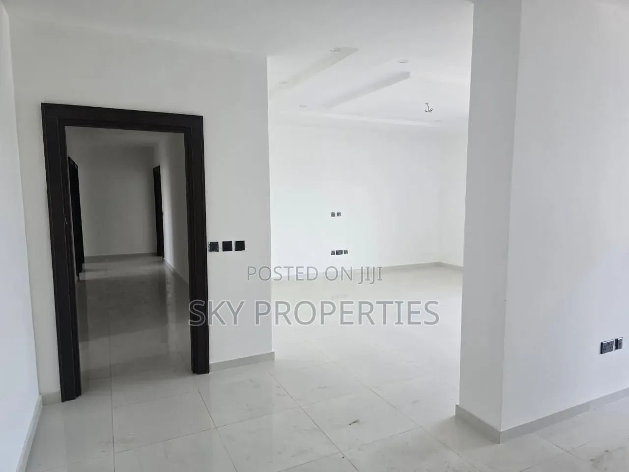 3bdrm Apartment in Onikoyi for rent in Old Ikoyi