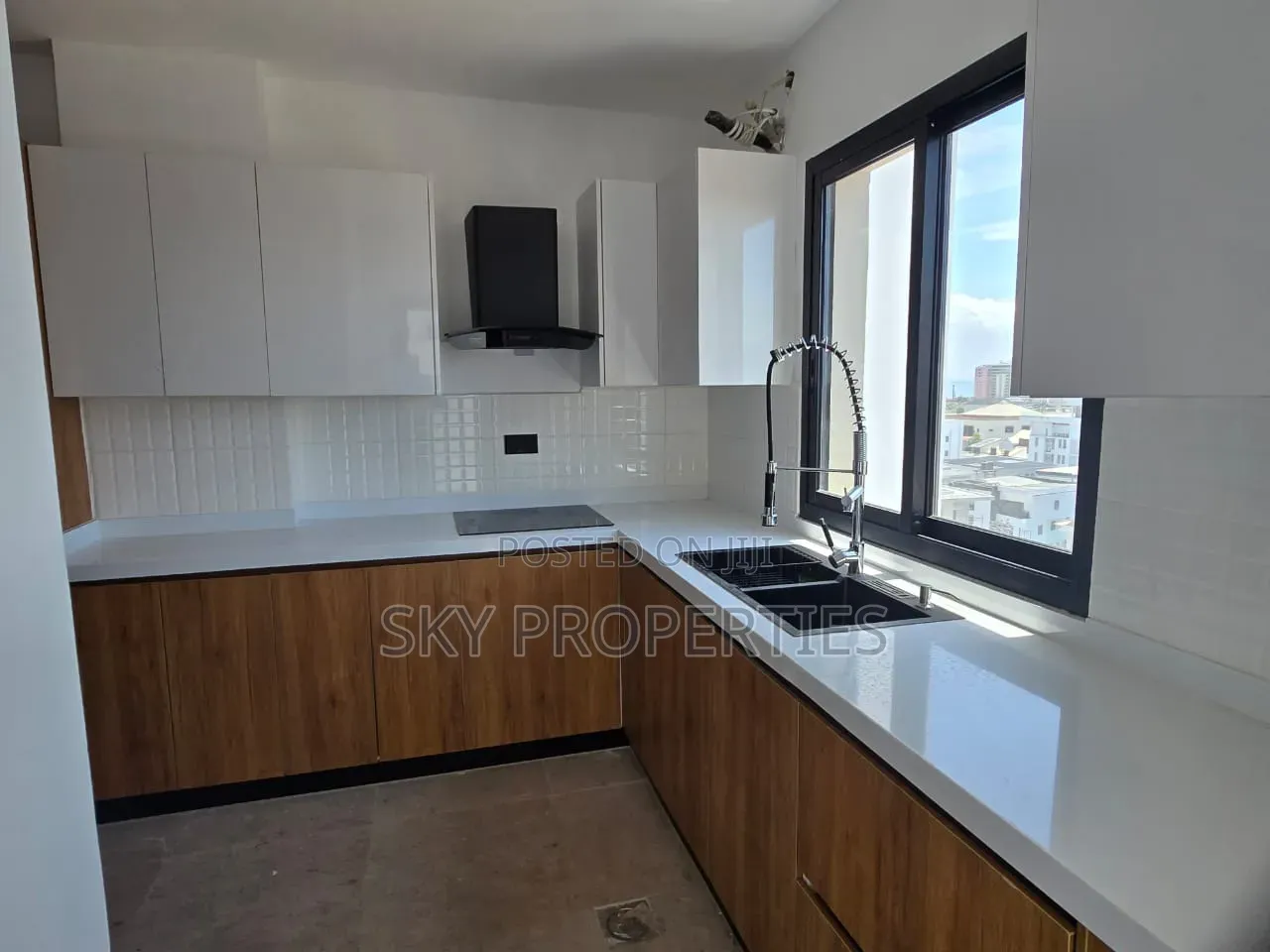 3bdrm Apartment in Onikoyi for rent in Old Ikoyi