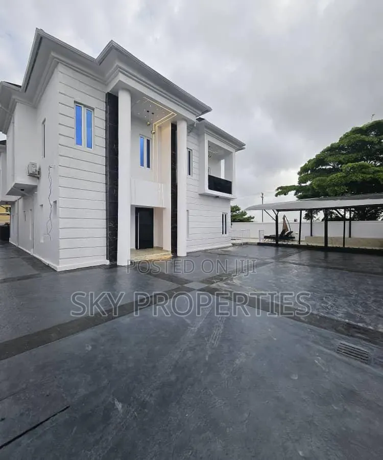 5bdrm Duplex in Lekki for sale in Lekki Phase 1