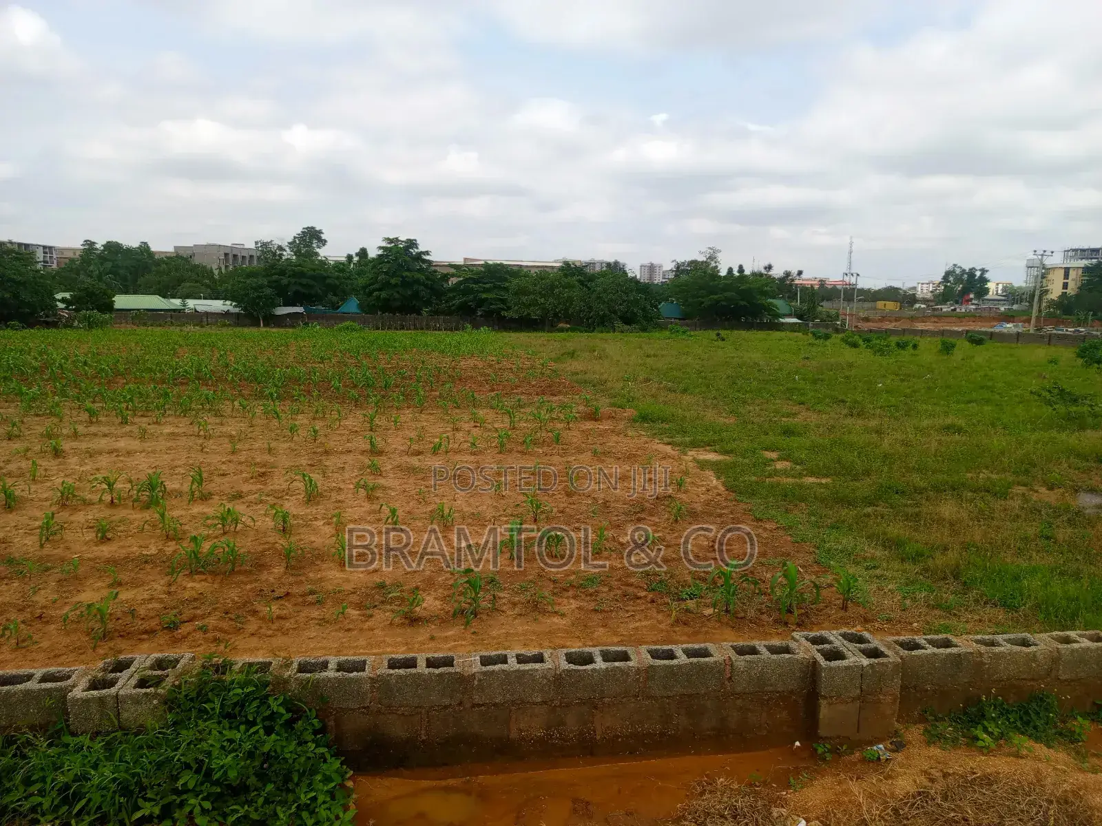 1 Hectare Katampe Main on Gishiri-Maitama Newly Constructed Road in Katampe (Main)
