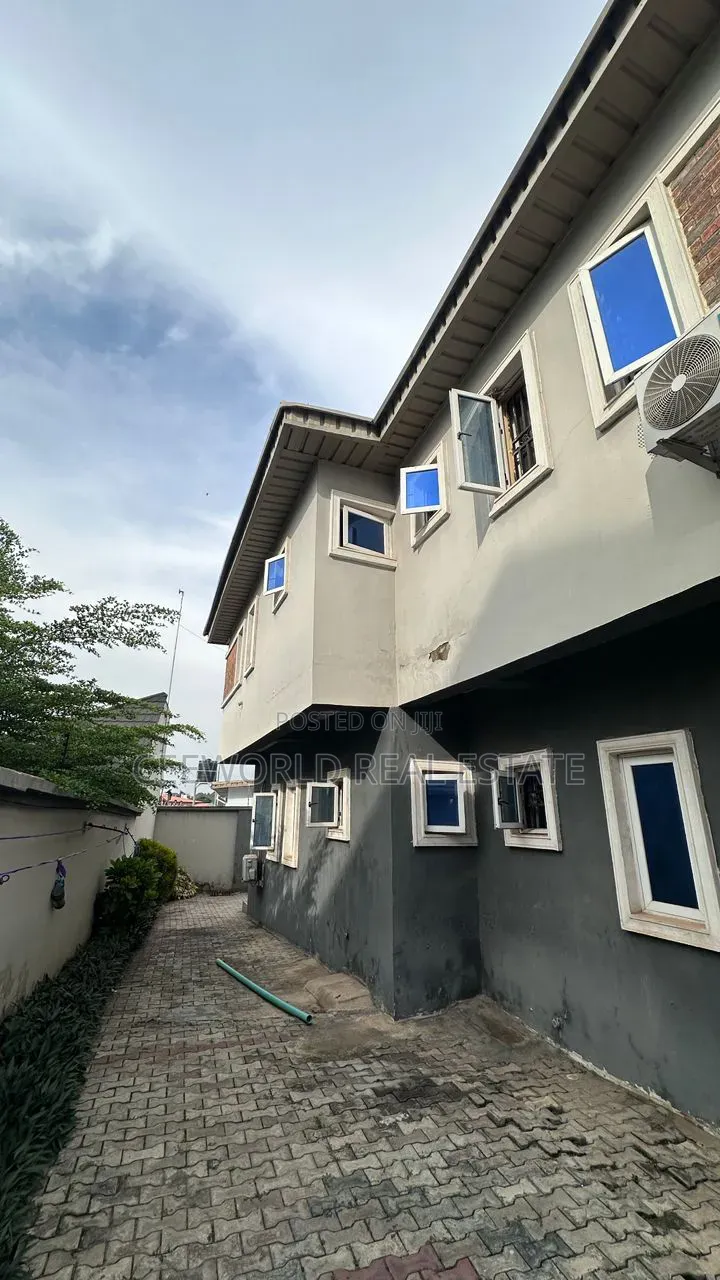 2bdrm Block of Flats in Orange Gate Oluyole for sale in Oluyole Estate