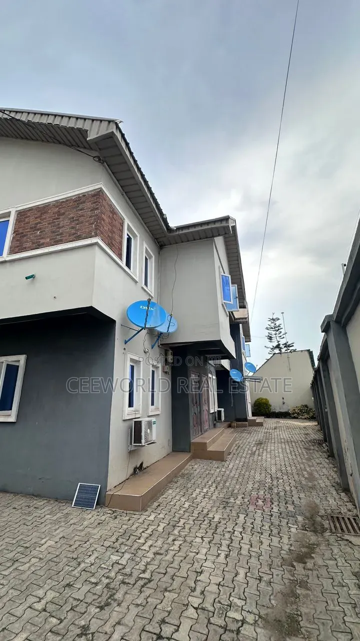 2bdrm Block of Flats in Orange Gate Oluyole for sale in Oluyole Estate