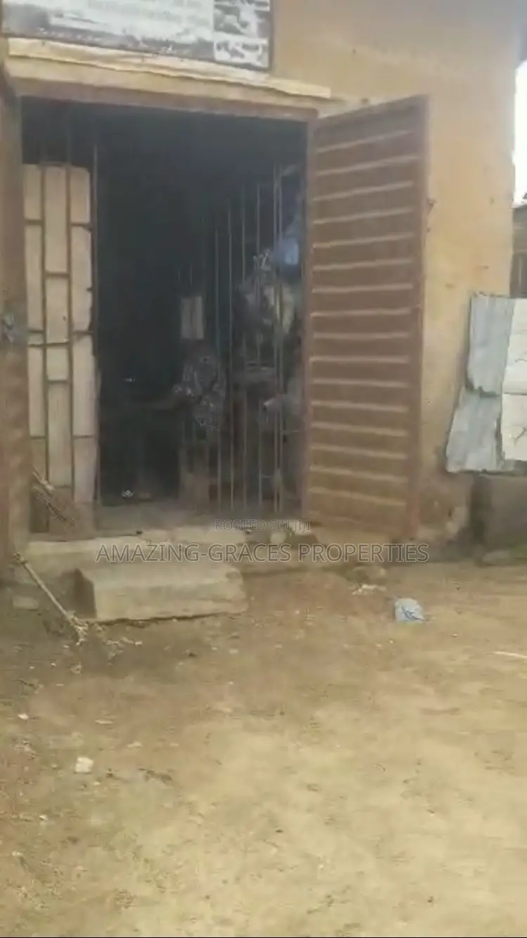 Land for Sale 30ft × 60ft in Egbeda