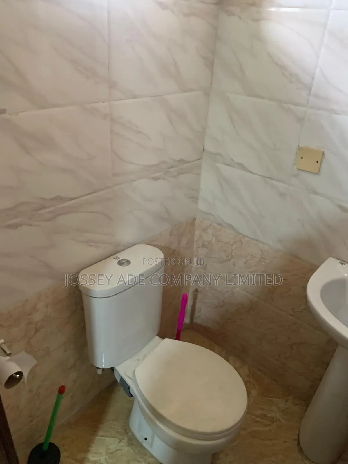 Furnished 5bdrm Duplex in Osapa london for sale in Osapa london