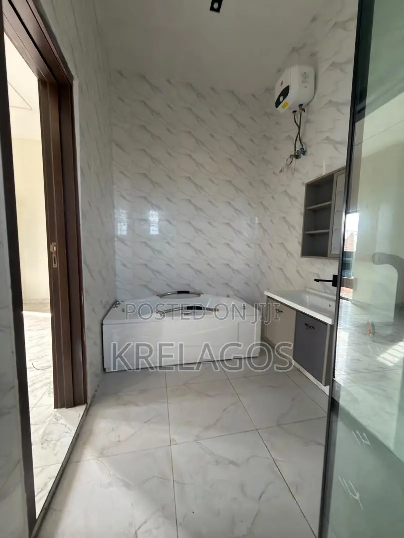 5bdrm Duplex in Orchid, Chevron for sale in Chevron