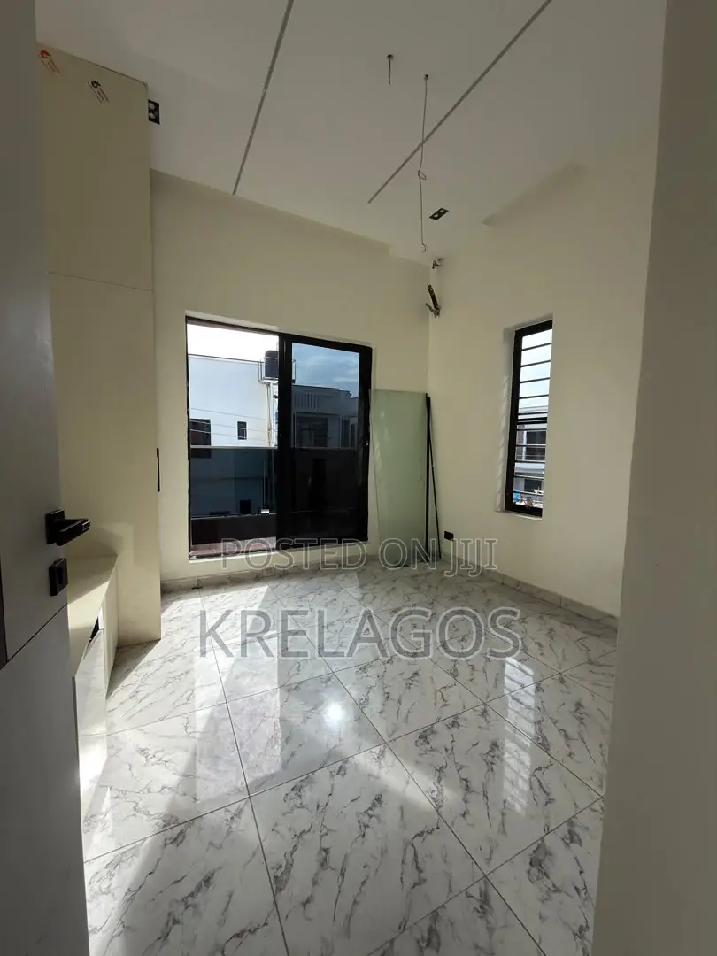 5bdrm Duplex in Orchid, Chevron for sale in Chevron