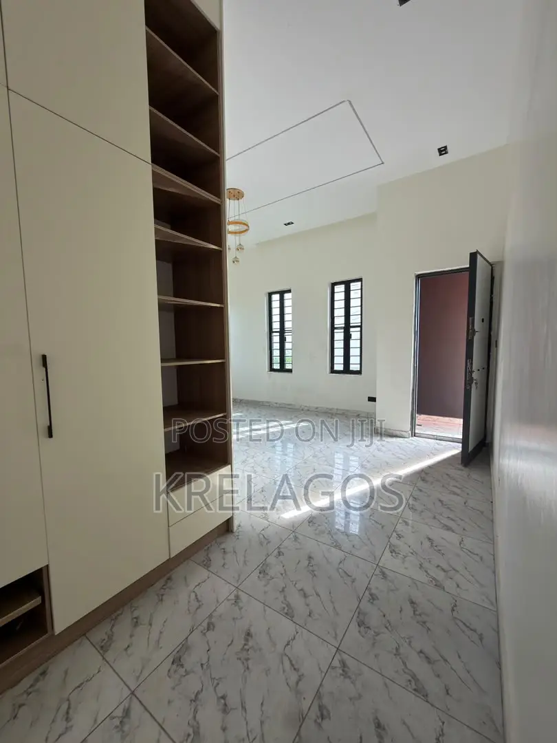 5bdrm Duplex in Orchid, Chevron for sale in Chevron