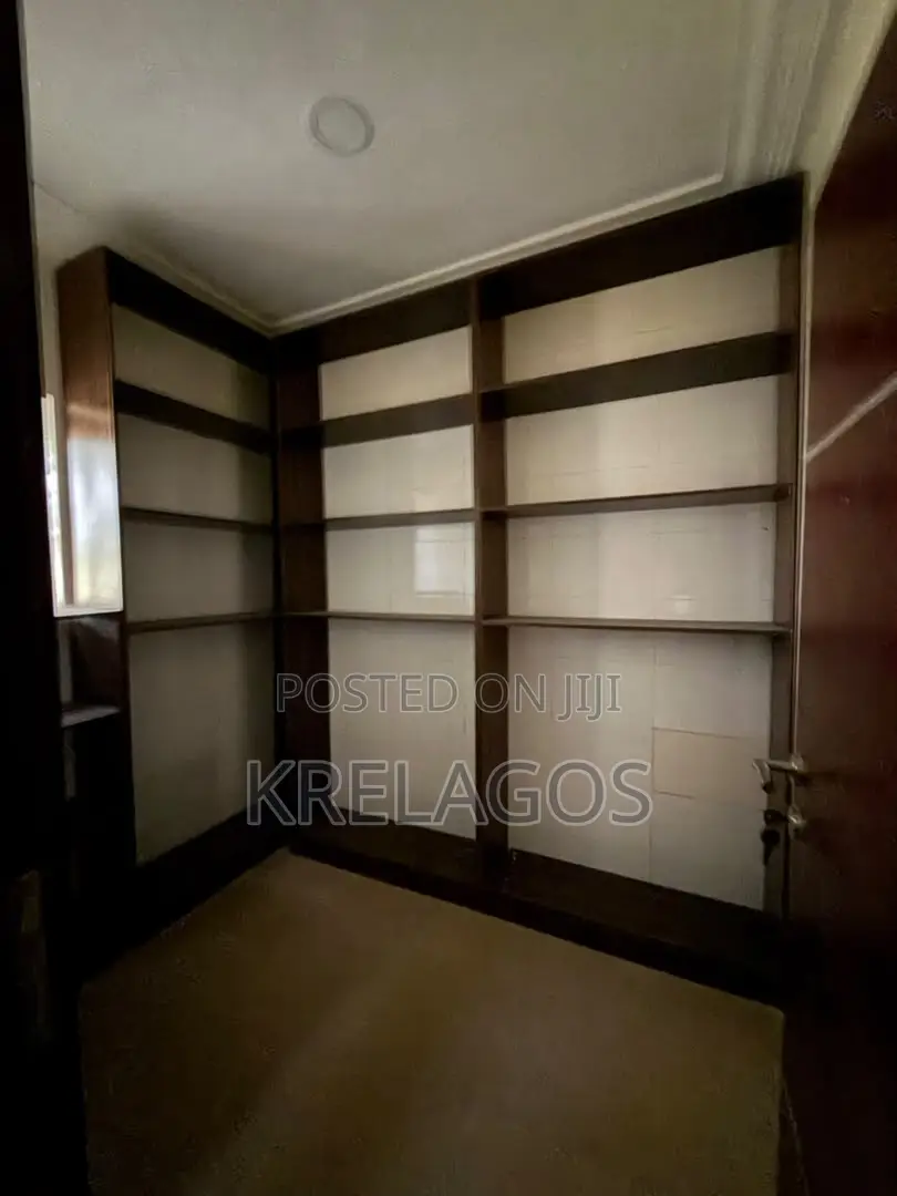 6bdrm Duplex in Sangotedo for sale in Sangotedo