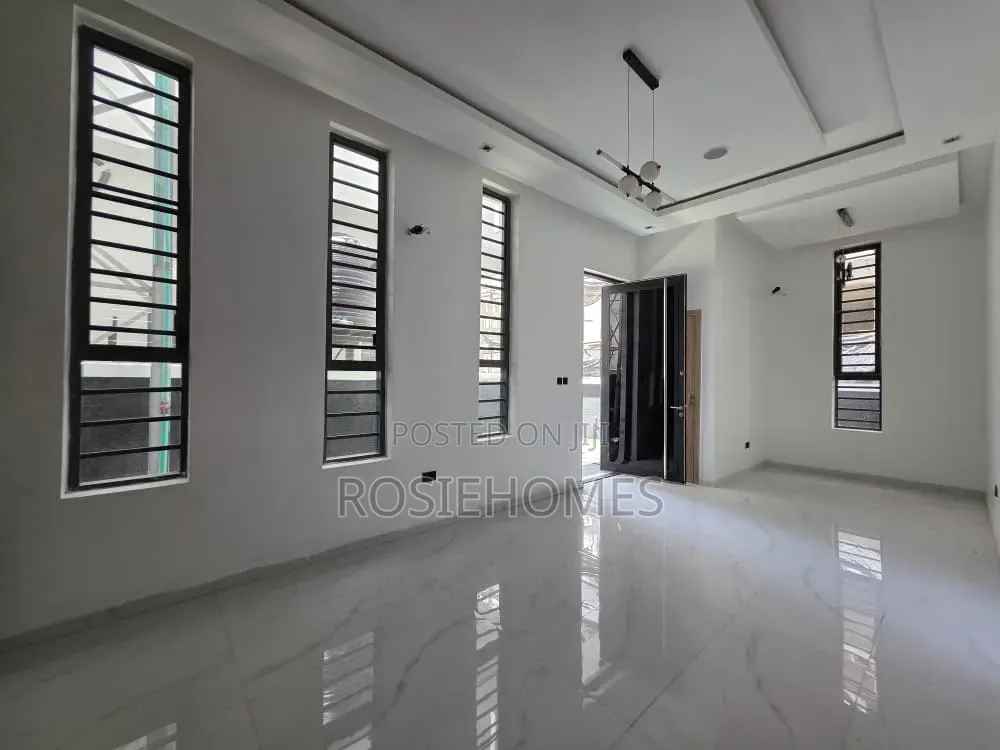 4bdrm Duplex in Chevron Aiternative for rent in Chevron