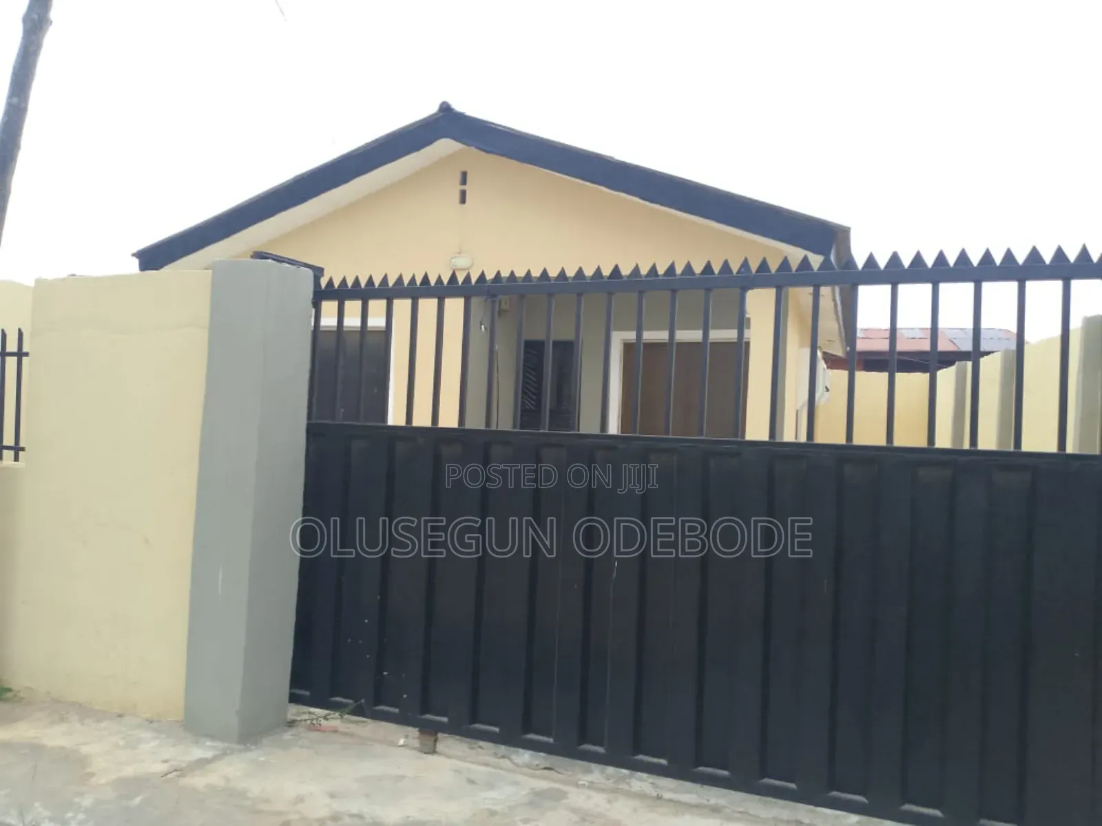 8bdrm Bungalow in Olowora, Berger for sale in Berger