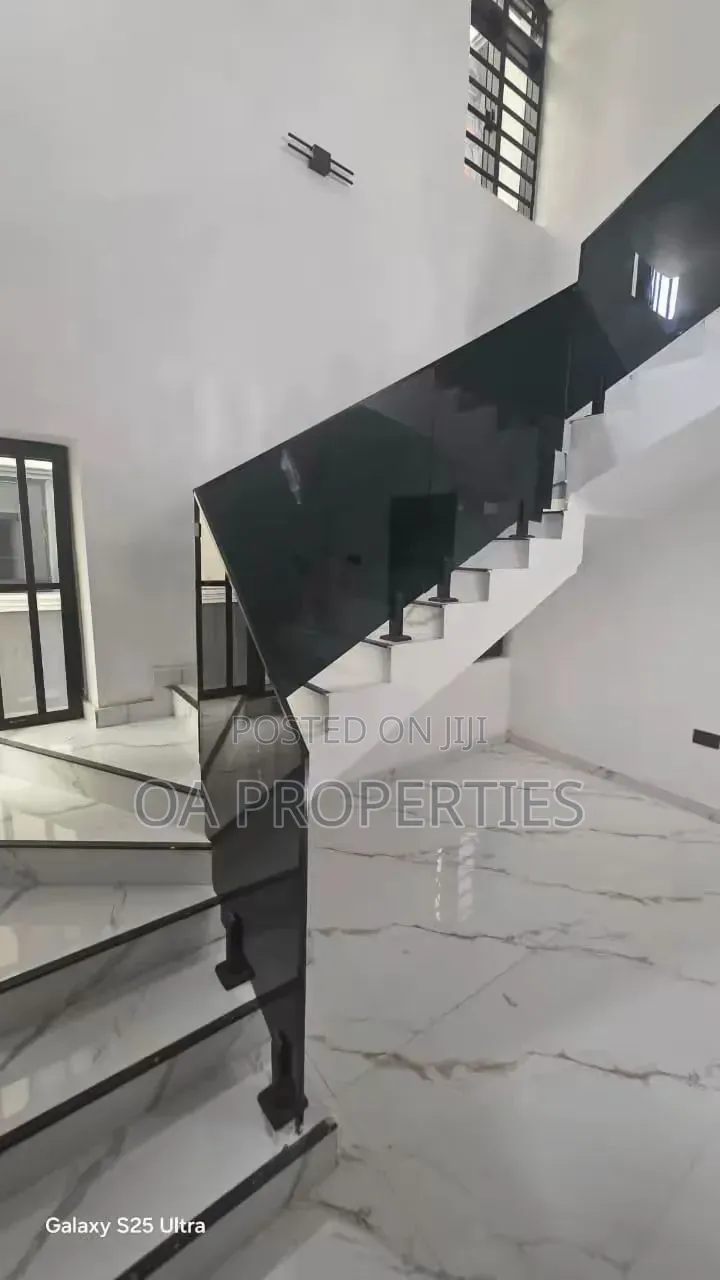 5bdrm Duplex in Ibadan for sale in Ibadan