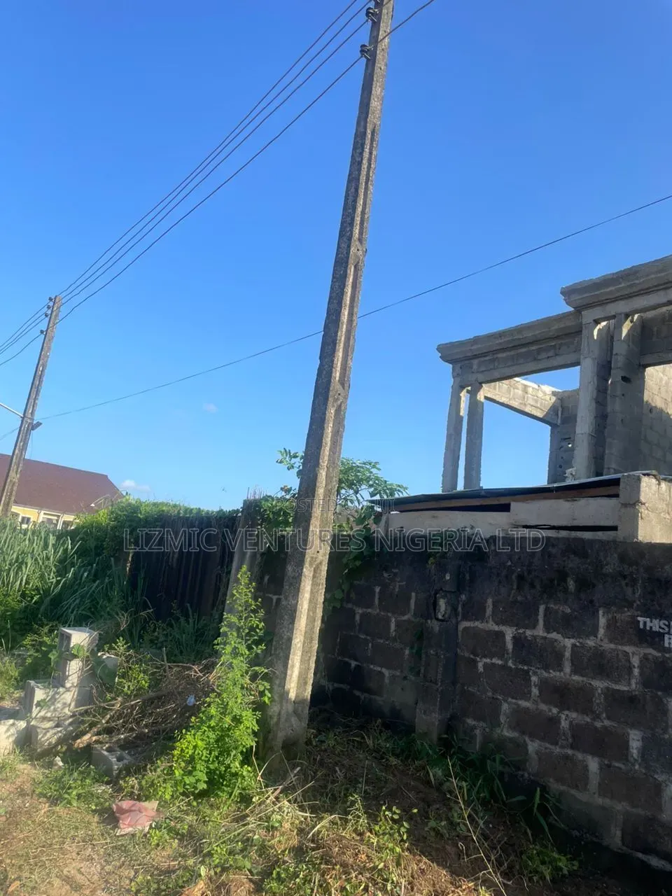 5bdrm Duplex in Hand Of Fire, Igando / Ikotun/Igando for sale in Igando / Ikotun/Igando