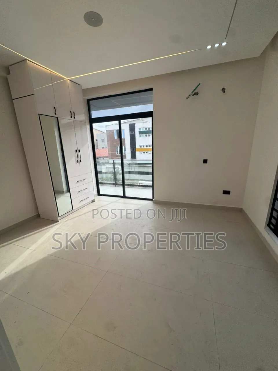 2bdrm Apartment in Ikate for sale in Ikate