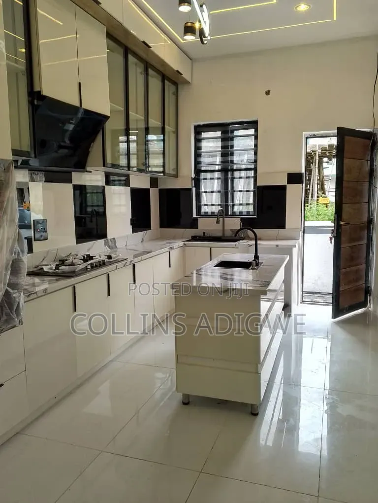 4bdrm Duplex in Behind Blenco for sale in Sangotedo