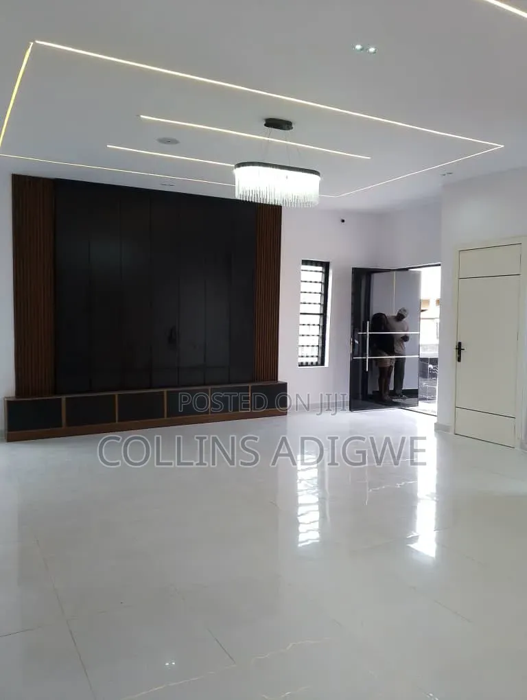 4bdrm Duplex in Behind Blenco for sale in Sangotedo