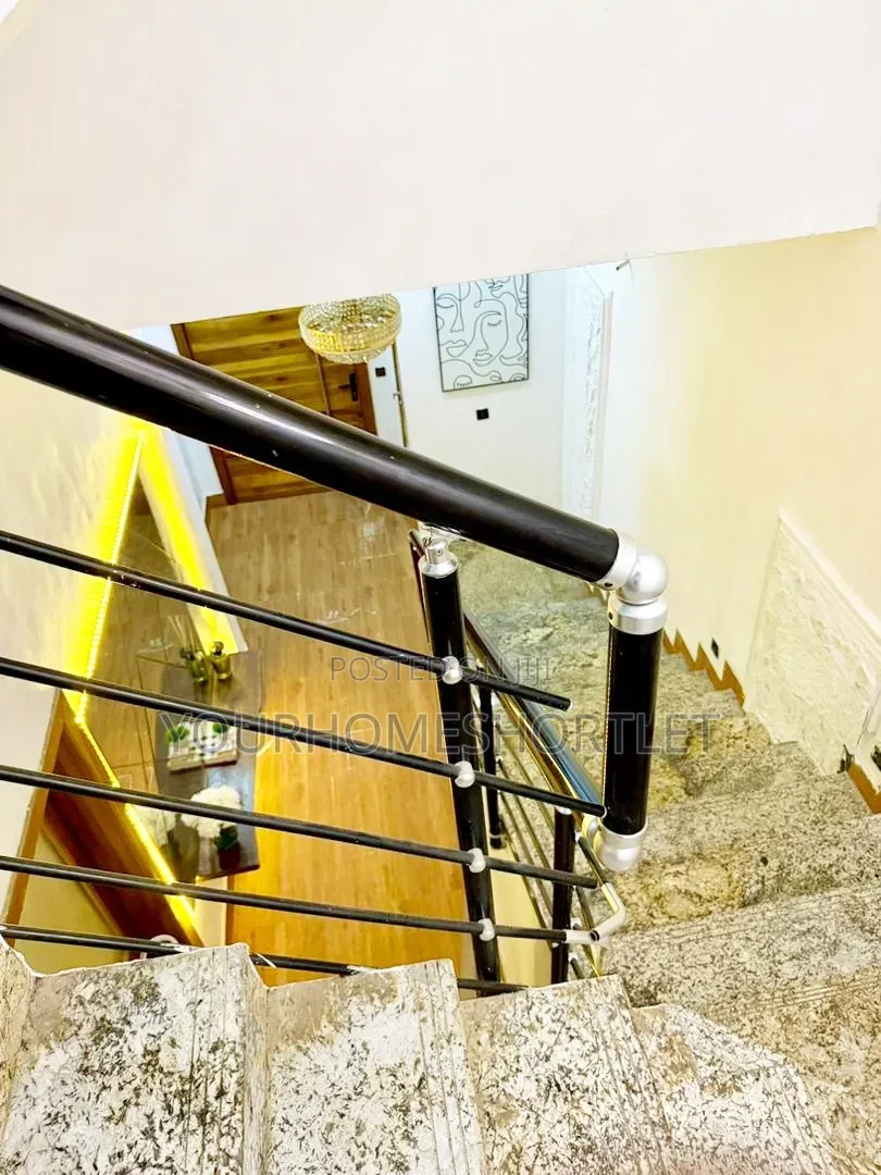 5 Bedroom Self Compound + Swimming Pool, Ps5, Table Tennis,Cinema in Lekki Phase 1