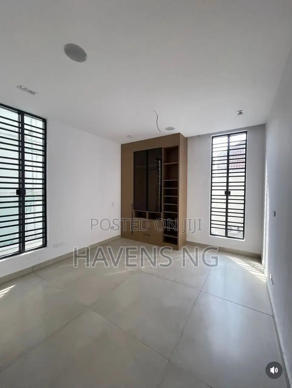 5bdrm Duplex in Lekki Phase 1 for sale in Lekki Phase 1