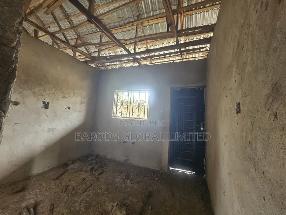 5bdrm Bungalow in Sweet Estate,, Abeokuta South for sale in Abeokuta South