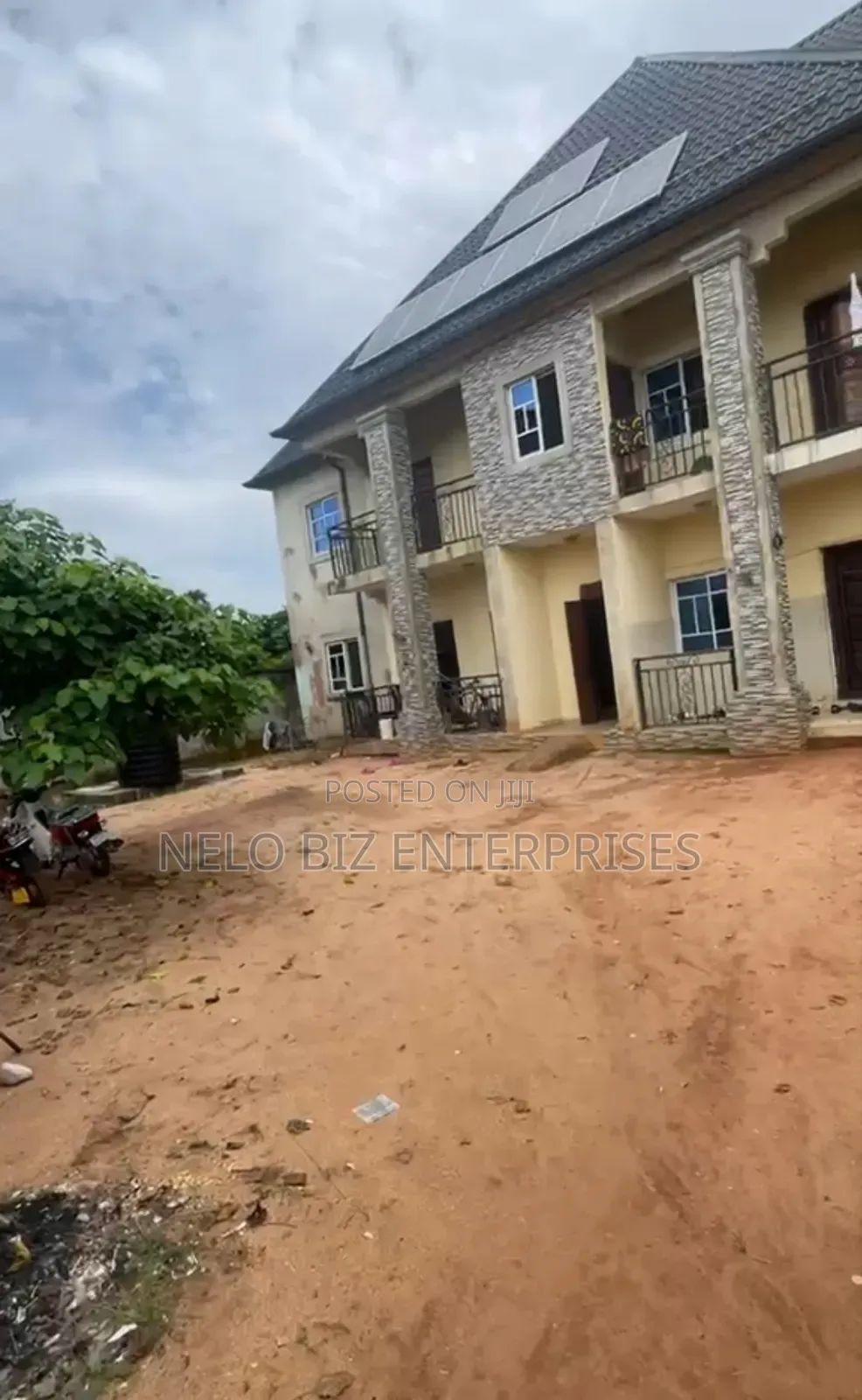 8bdrm Apartment in Owerri for sale in Owerri