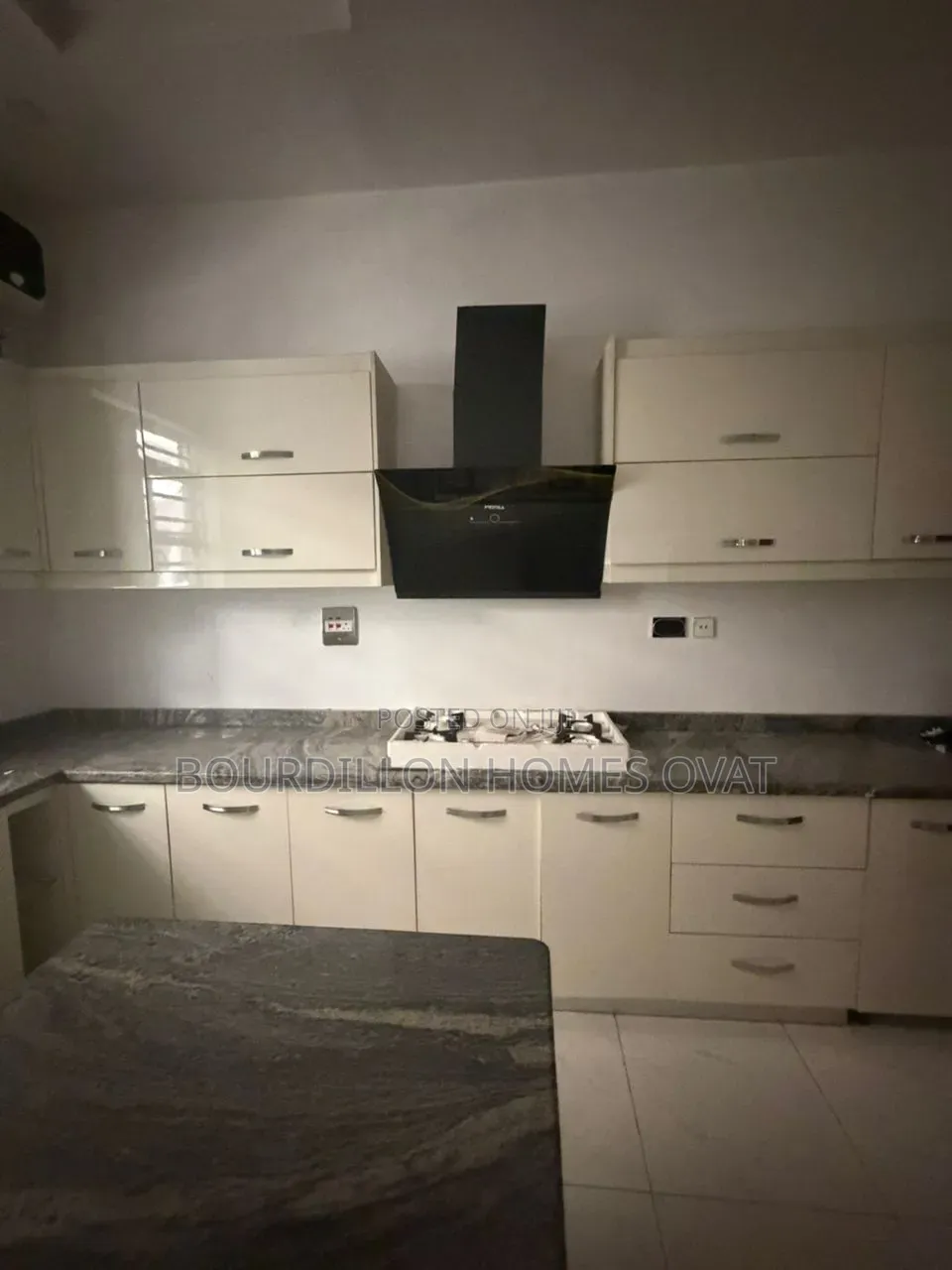 5bdrm Duplex in Chevron Lekki Lagos for sale in Chevron