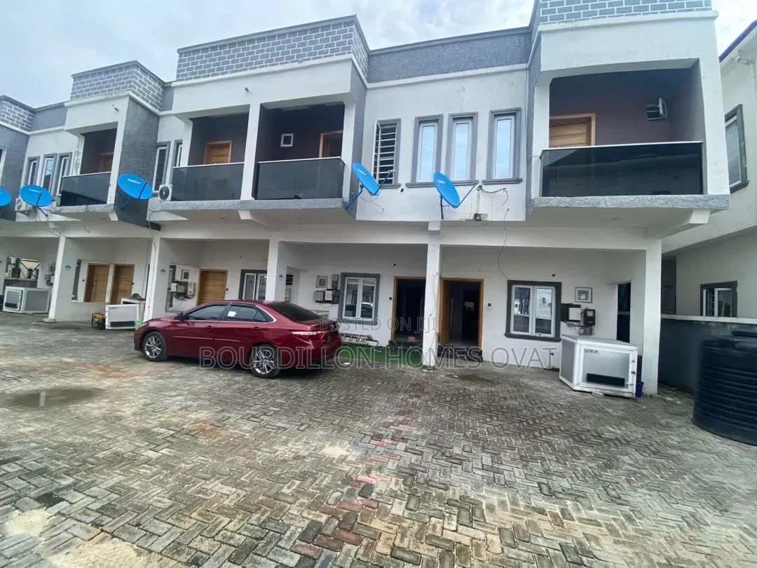 2bdrm Duplex in Ikota Villa Estate for rent in Ikota