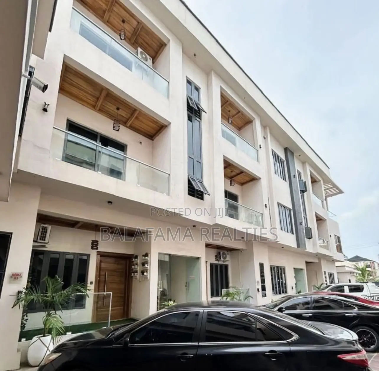 2bdrm Apartment in New Road, Chevron for rent in Chevron