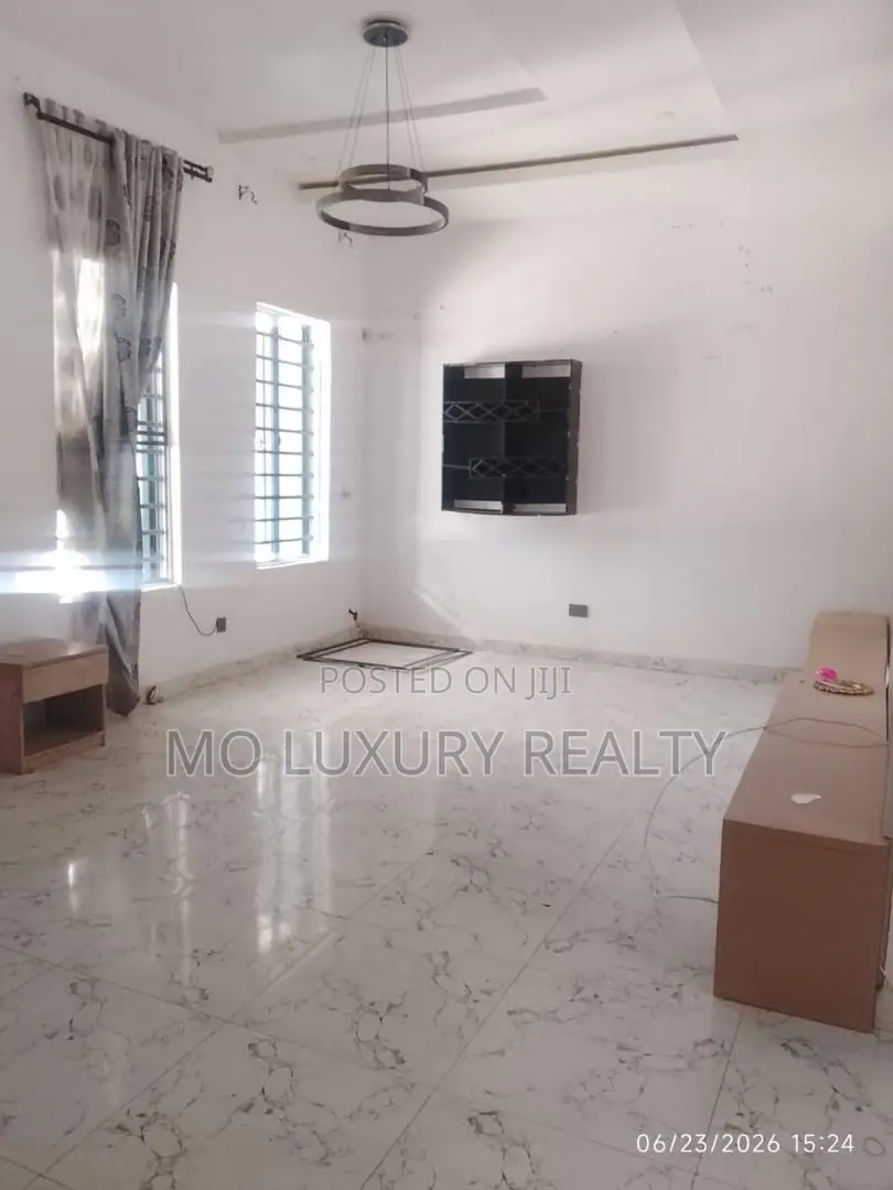 4bdrm Townhouse / Terrace in Chevron for rent in Chevron