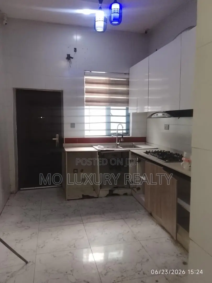 4bdrm Townhouse / Terrace in Chevron for rent in Chevron