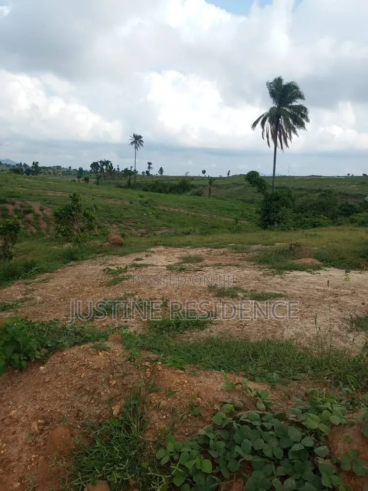 Land in Gwarimpa in Karsana