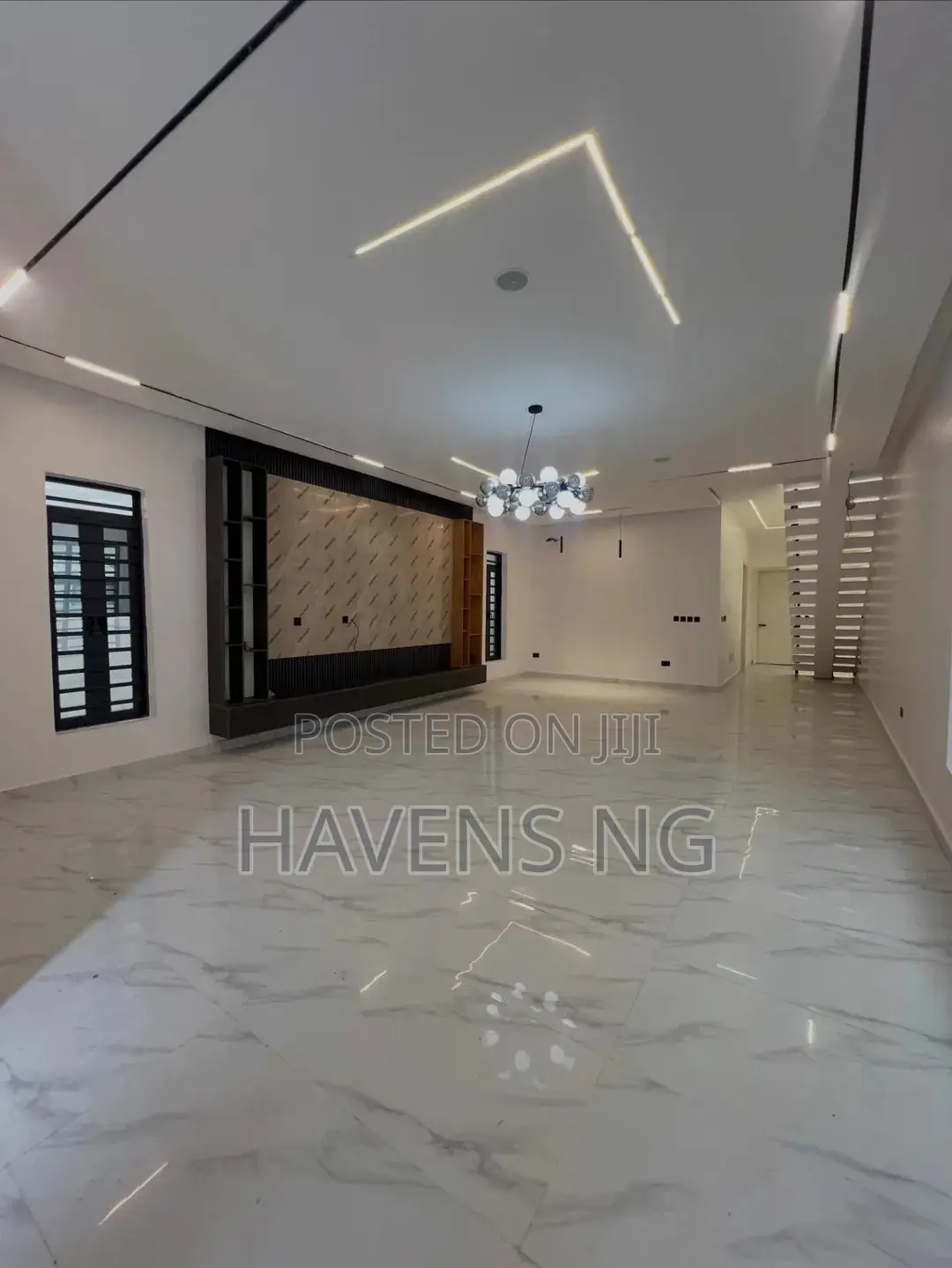 5bdrm Duplex in Lekki Phase 2 for sale in Lekki Phase 2