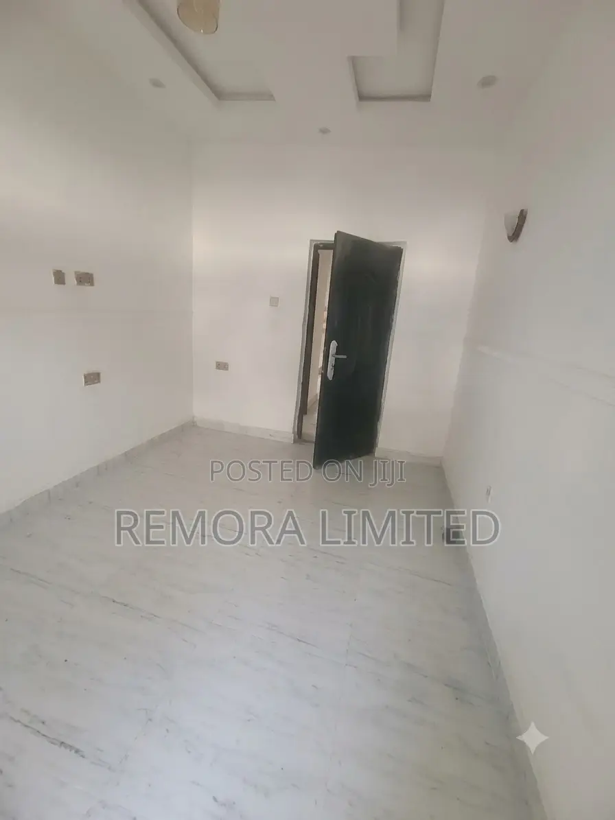 4bdrm Bungalow in Egbelu Emeke, Owerri for sale in Owerri