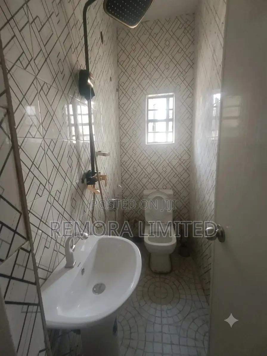 4bdrm Bungalow in Egbelu Emeke, Owerri for sale in Owerri