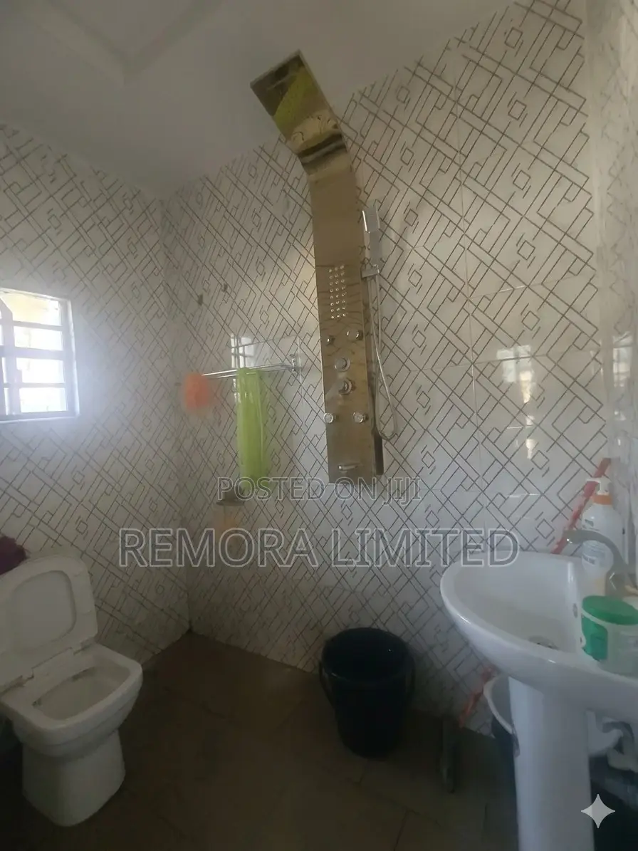 4bdrm Bungalow in Egbelu Emeke, Owerri for sale in Owerri