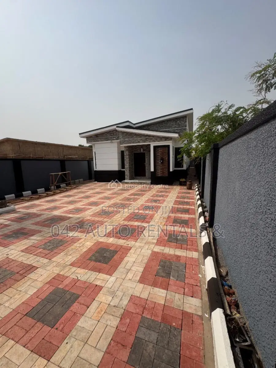 4bdrm Bungalow in Harmony Estate, Enugu for sale in Enugu