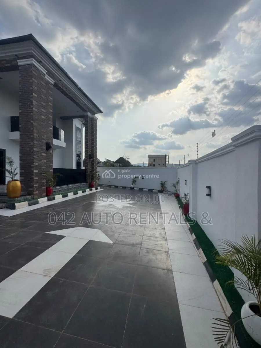 Furnished 4bdrm Duplex in Transekulu, Enugu for sale in Enugu