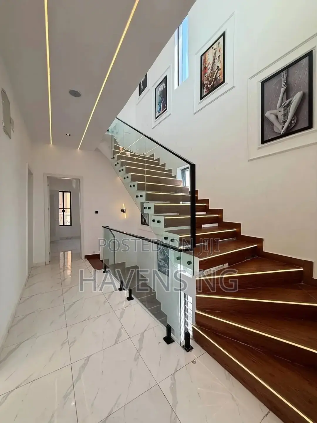 5bdrm Duplex in Ikota for sale in Ikota