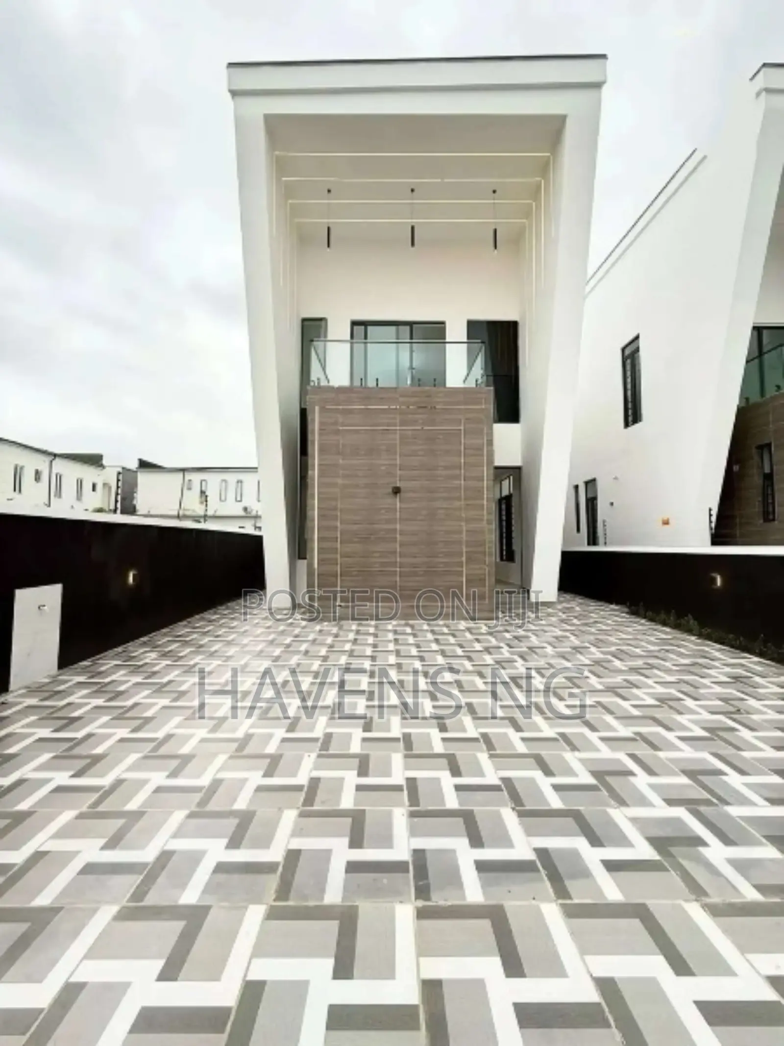 5bdrm Duplex in Lekki Phase 2 for sale in Lekki Phase 2