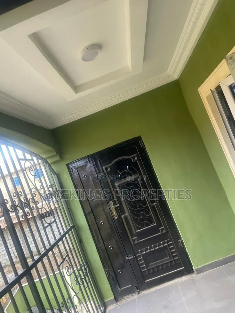 2bdrm Block of Flats in Nnpc, Oluyole for rent in Oluyole