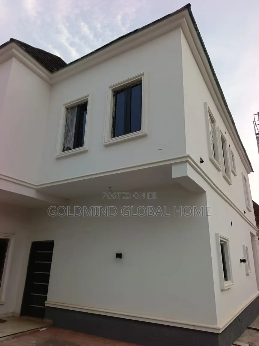 5bdrm Duplex in Lugbe District. for sale in Sabon Lugbe