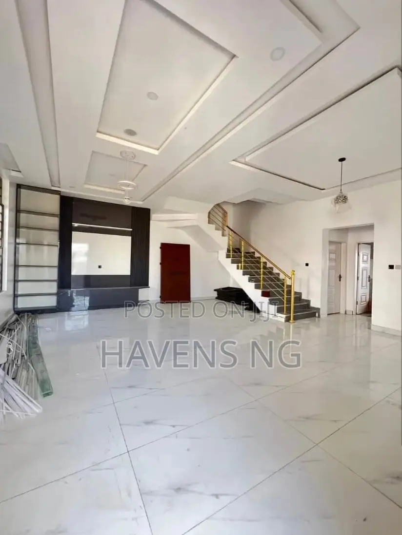 4bdrm Duplex in Lekki Phase 2 for sale in Lekki Phase 2