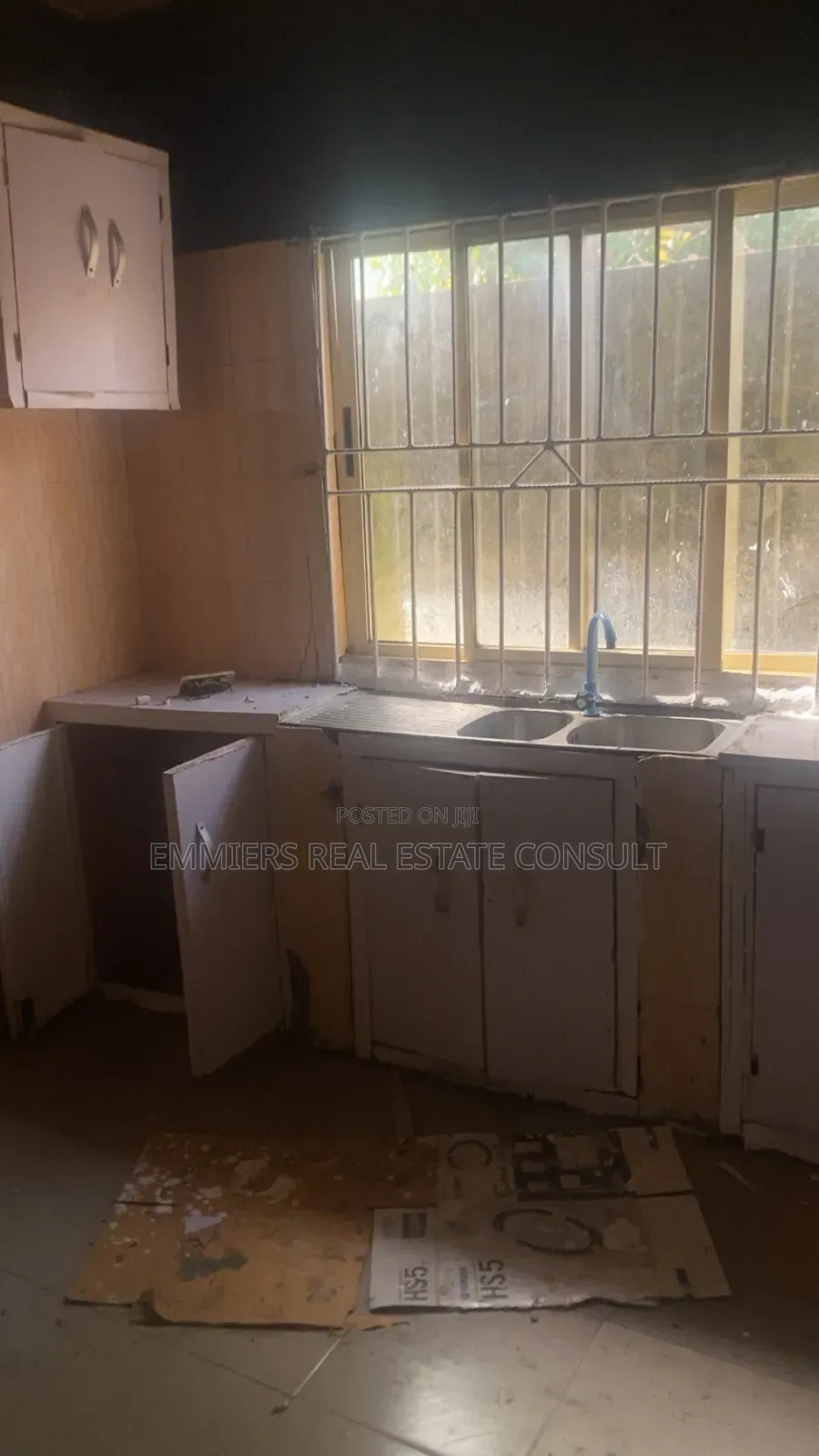 2bdrm Apartment in Off Lekki-Epe Expressway for sale in Off Lekki-Epe Expressway