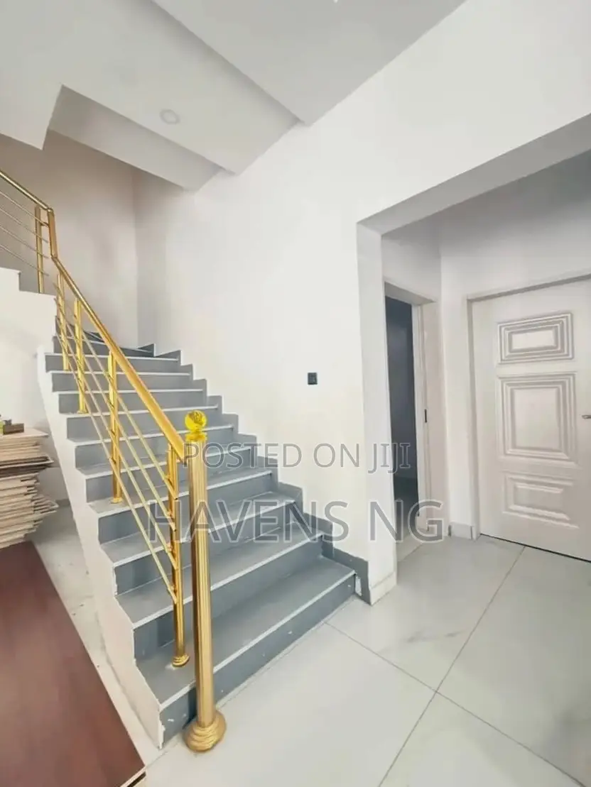 4bdrm Duplex in Lekki Phase 2 for sale in Lekki Phase 2
