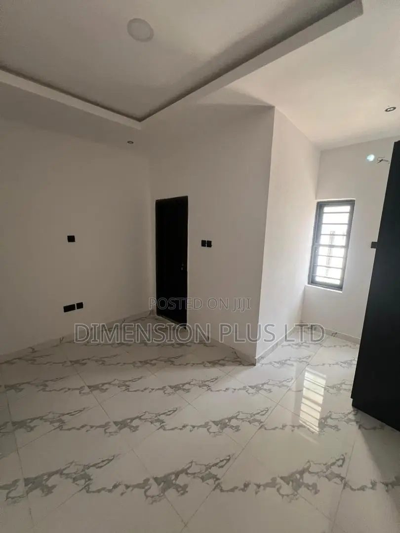 3bdrm Duplex in Sangotedo for sale in Sangotedo